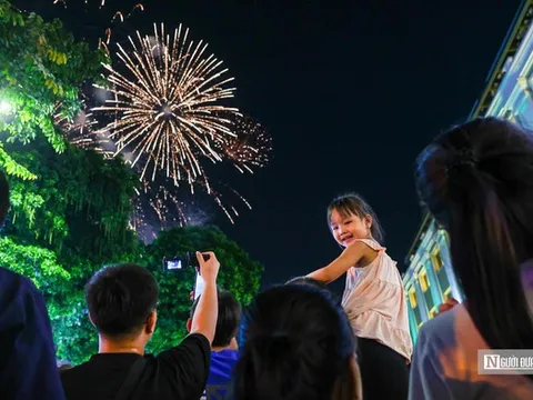 Hà Nội bắn pháo hoa tại hồ Tây, hồ Gươm tối 10/10