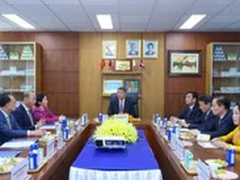 Thủ tướng Lê Minh Hưng thăm nhà máy Angkormilk của Vinamilk tại Campuchia