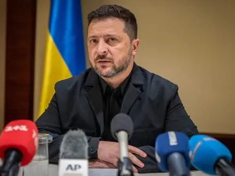 Ông Zelensky lên tiếng sau khi bị ông Trump đòi thay