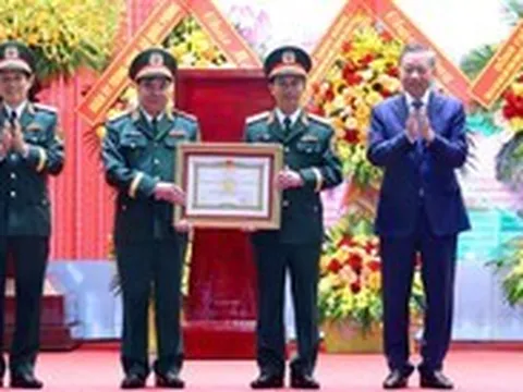 Tổng Bí thư, Chủ tịch nước Tô Lâm trao tặng danh hiệu Anh hùng Lực lượng vũ trang nhân dân cho Quân khu 2