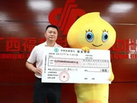 Ông bố Trung Quốc trúng số 800 tỷ, giấu gia đình bằng chiến thuật "chỉ cần mình không nhìn thấy họ, họ sẽ không nhìn thấy mình, tiền còn nguyên"