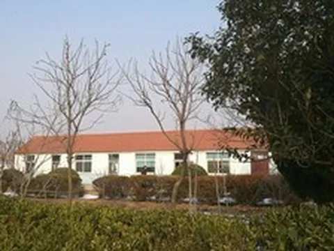 Vì sao ngày càng ít học sinh về thăm lại thầy cô giáo cũ vào những dịp lễ tết?