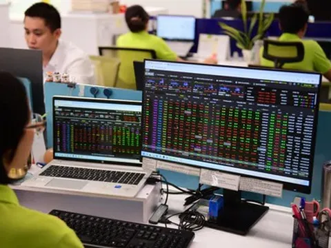 Đọc nhanh 22-10: Nasdaq tăng hơn 1% nhờ SpaceX, BIDV muốn phát hành 8.000 tỉ đồng trái phiếu