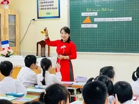 Muốn chuyển từ nhân viên thư viện sang giáo viên, viên chức cần đáp ứng điều kiện gì?